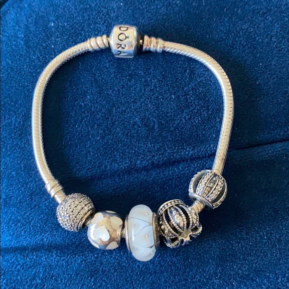 Pandora Jewelry - Pandora bracelet and charms 7.1”
